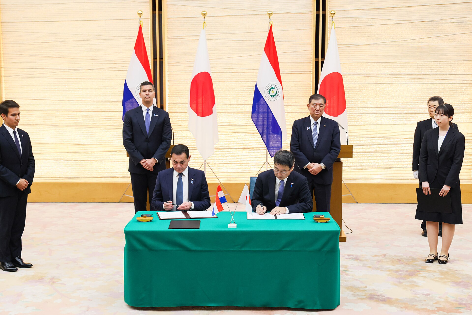 Peña resalta oportunidades en tecnología e inversión durante el Paraguay Day