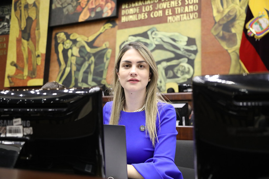Riveros llama a votar por Sole Núñez