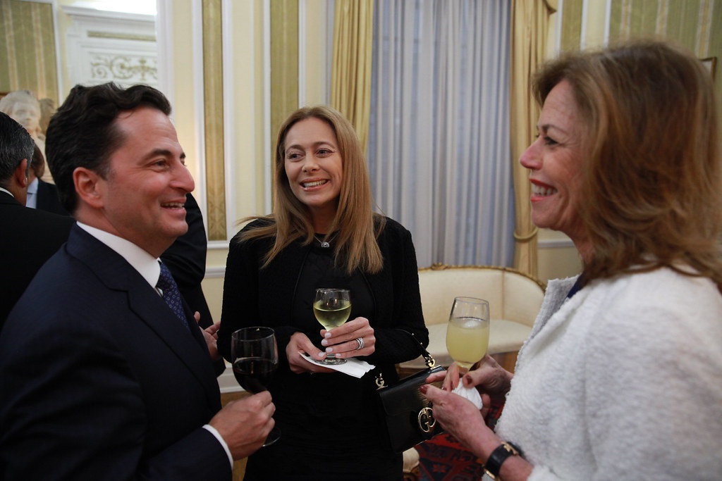 Peña respalda a Carvallo y defiende la autonomía del BCP